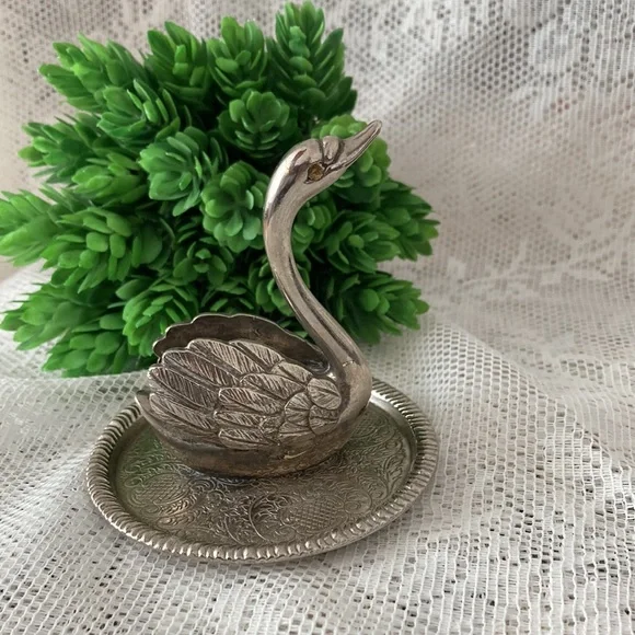 Elegant Silver Swan Home Accent - Picture 2 of 7